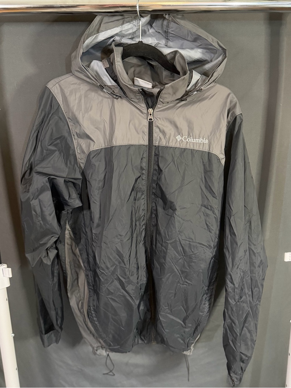 Men’s Columbia Windbreaker